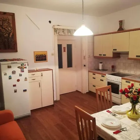 Old Town With Free Parking Apartman *